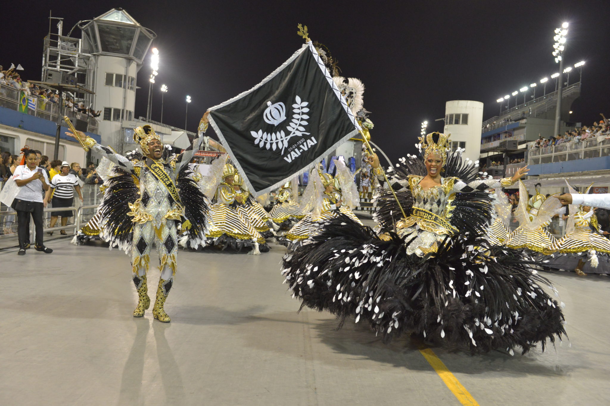 Motivos Para Comemorar O Dia Do Mestre-sala E Porta-bandeira - Liga-SP