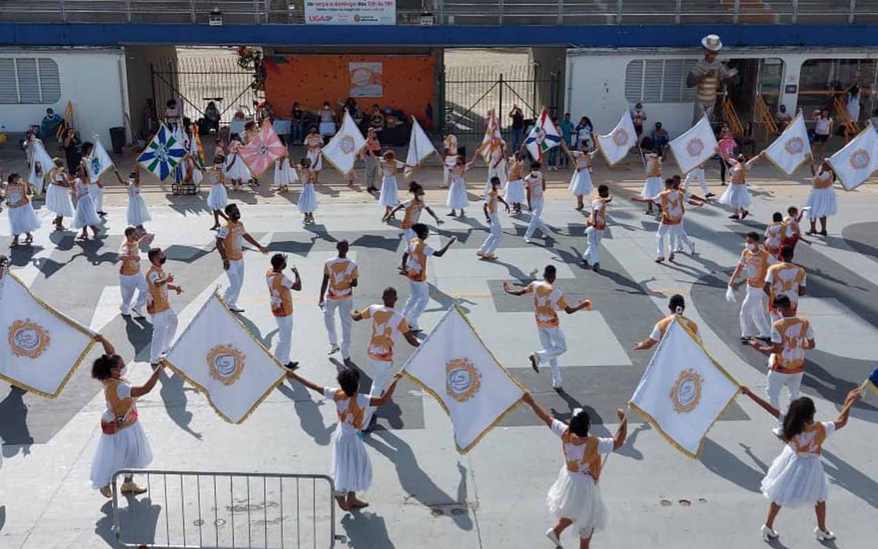 mestre-sala-e-porta-bandeira-carnaval-ligasp